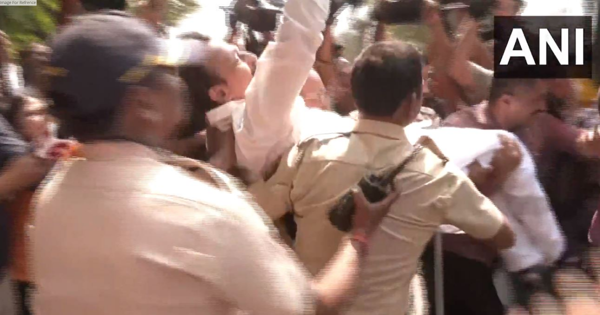 Mumbai police detains Congress leaders, workers protesting over Hindenburg-Adani row